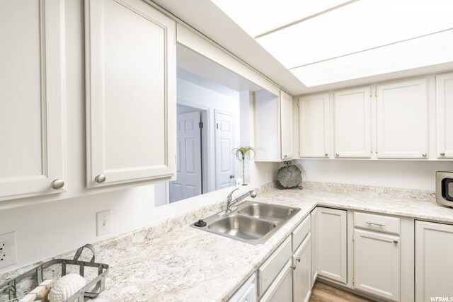 Kitchen - 822 E Gatewood Dr