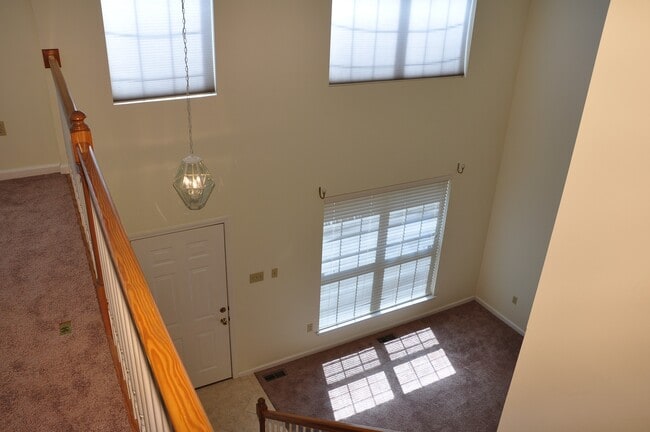 Building Photo - 470 Summit Tree Ct
