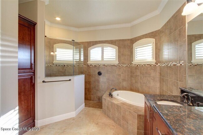 Building Photo - 3381 Thurloe Dr