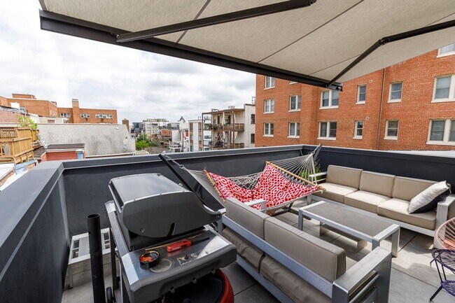 Building Photo - Modern Penthouse in Columbia Heights