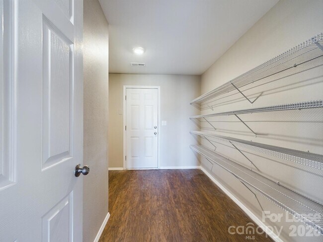 Building Photo - 12621 Dervish Ln