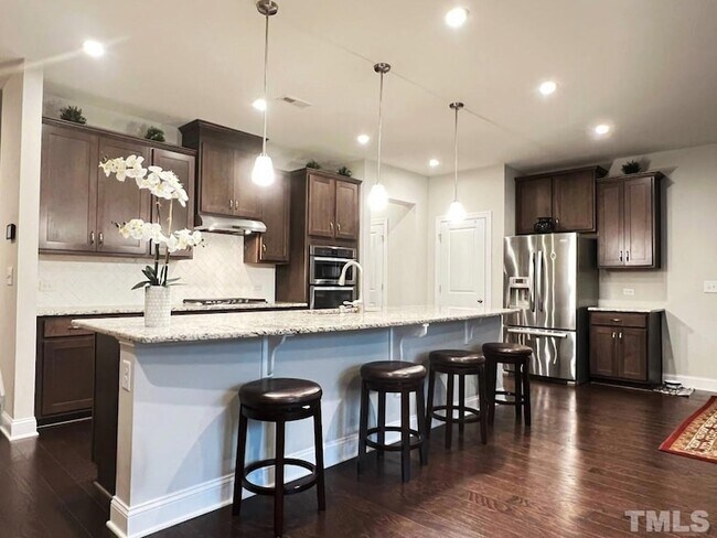 Building Photo - 737 Lampwick Ln