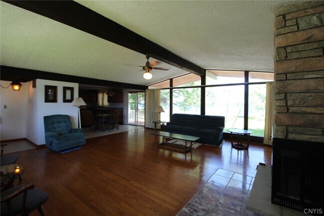 Building Photo - 6363 Muskrat Bay Rd