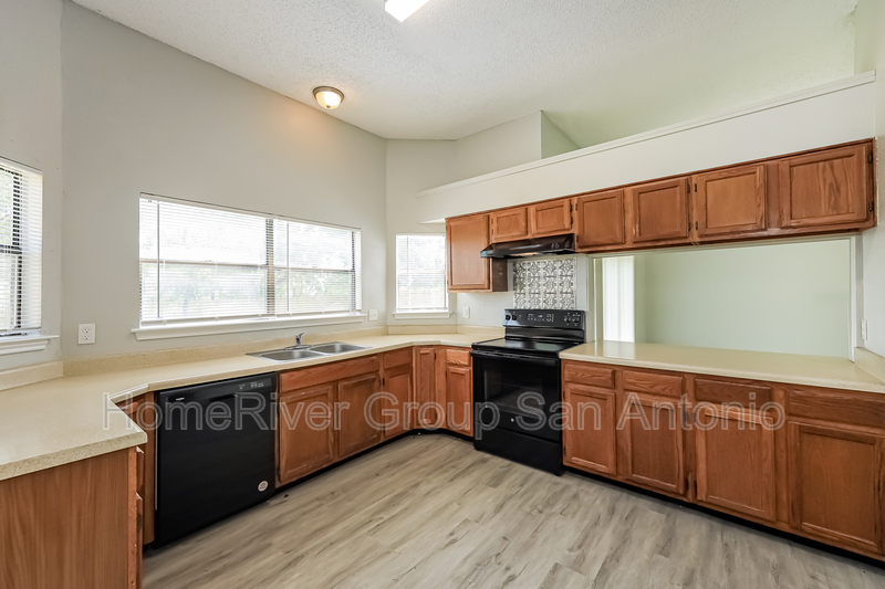 Building Photo - 8714 Ridge Mile Dr