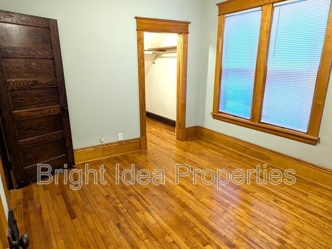 Building Photo - 801 4th St E