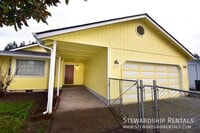 Building Photo - 5051 Forsythia St