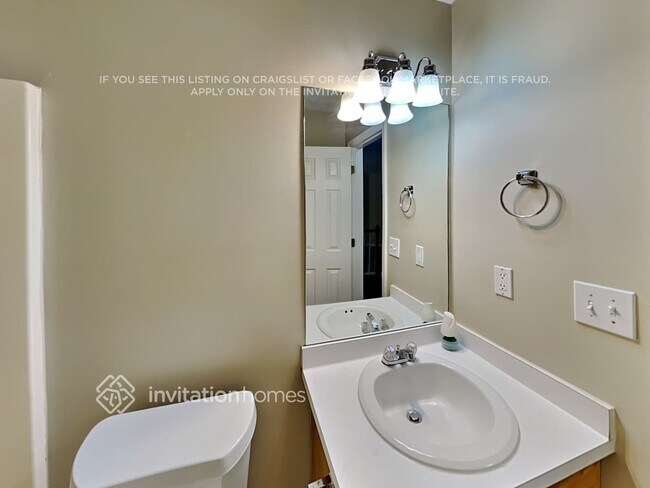 Building Photo - 6615 Gigi Dr