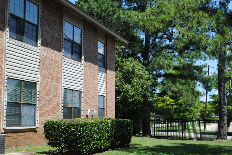 Magnolia Building - Magnolia Apartments