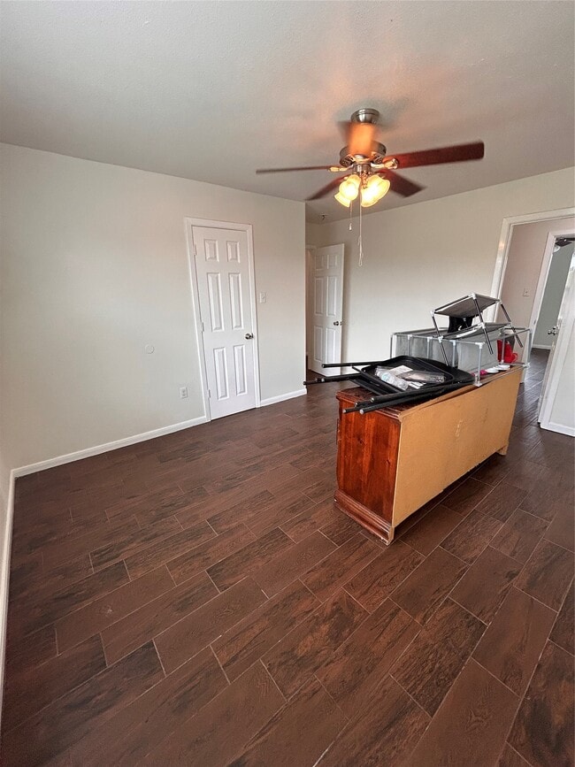 Building Photo - 6837 Larkstone St