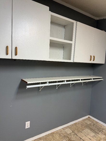 Building Photo - 5407 Alma Hwy