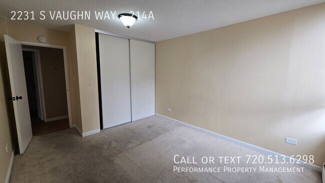 Building Photo - 2231 S Vaughn Way