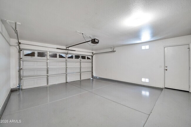 Building Photo - 6434 W Kristal Way