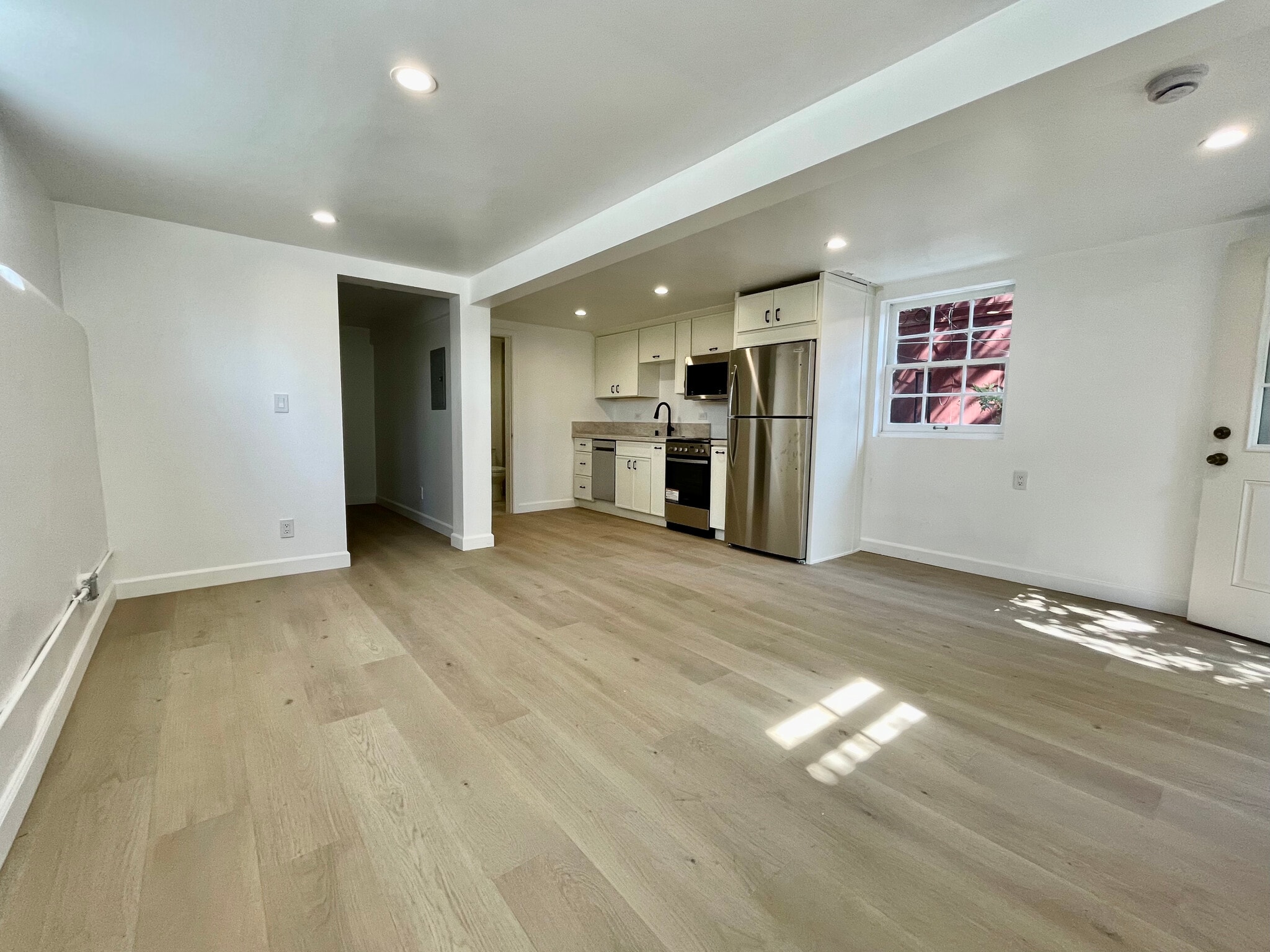 Building Photo - 1436 S Spaulding Ave
