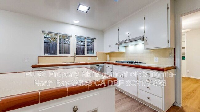 Building Photo - 2450 Grosse Ave