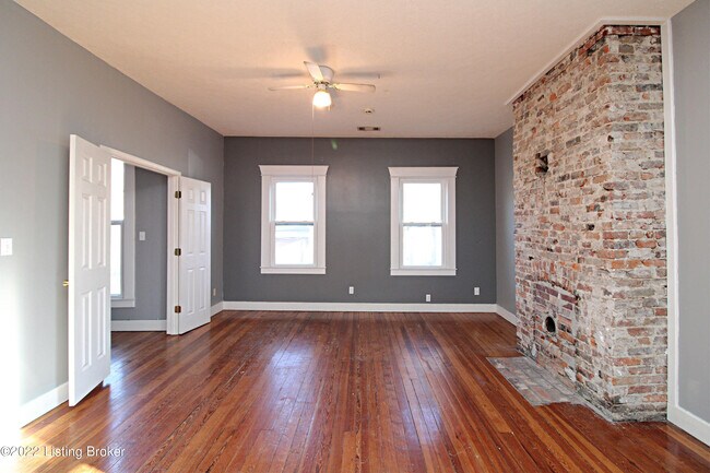 Building Photo - 158 State St