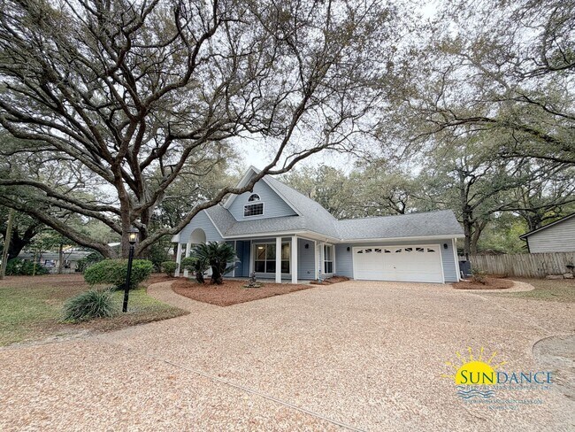 Building Photo - 3 Bedroom Home in sought-after Poquito Bayou with Boat Ramp Access!