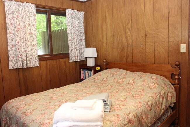 Building Photo - **WINTER RENTAL** Adorable Meredith Chalet...