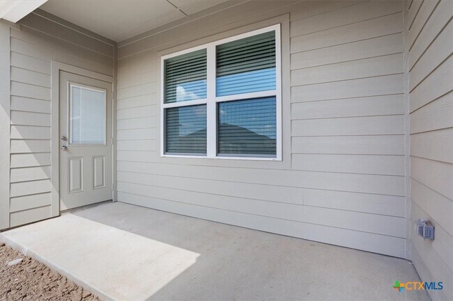 Building Photo - 8615 Chena Rdg Dr