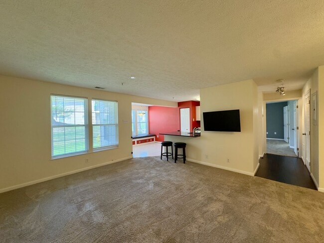 Building Photo - Charming 2 Bedroom/1 Bathroom Apartment in Nottingham, MD!