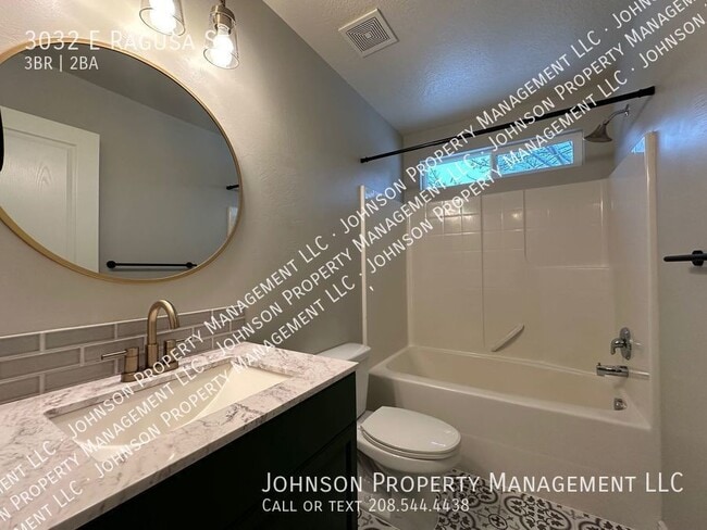 Building Photo - 3032 E Ragusa St