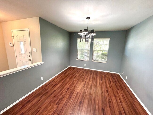 Building Photo - MUST SEE! Beautiful Corner Lot Home in Desirable Stone Oak!