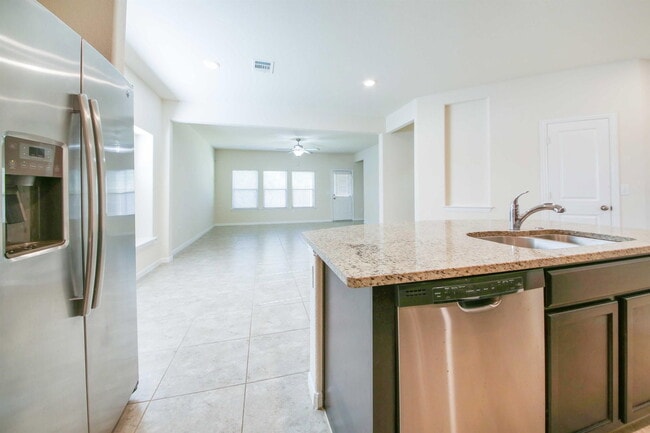 Building Photo - 14002 Madrigal Ln