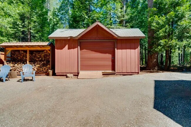 Building Photo - 34735 E Towle Rd