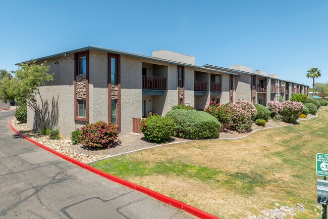Building Photo - Scottsdale Park Place