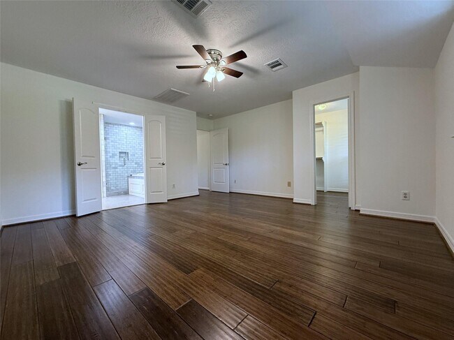 Building Photo - 5007 Shady Nook Ct