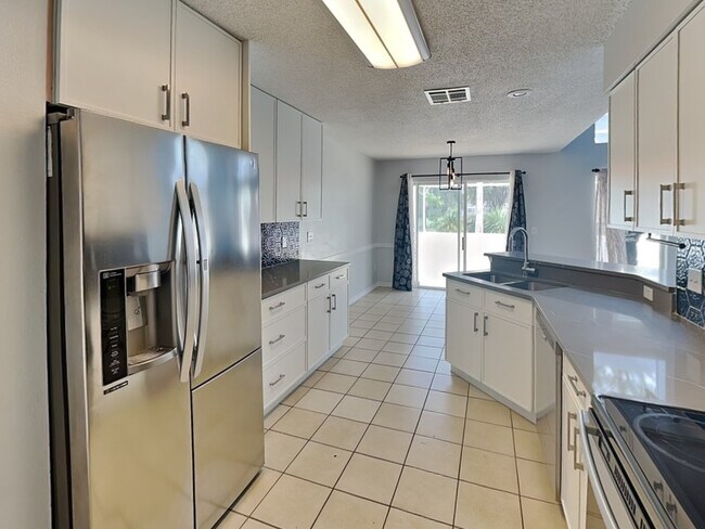 Building Photo - 10935 Rushwood Way