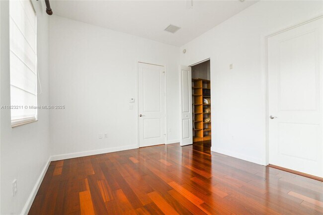 Building Photo - 3055 NW 126th Ave