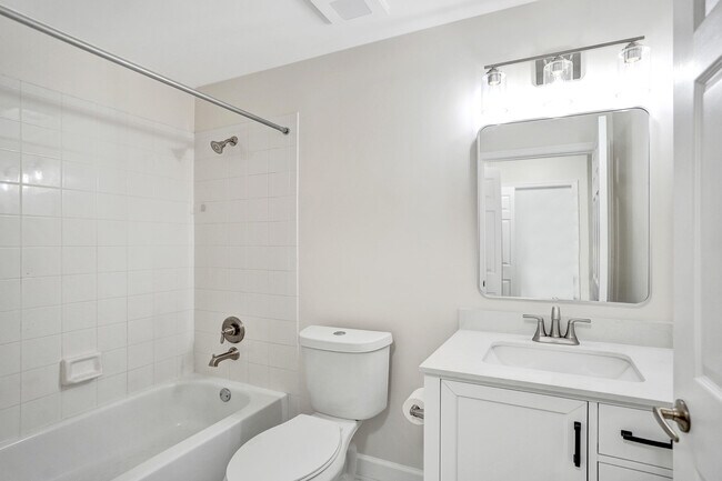 Building Photo - 5033 S La Sedona Cir