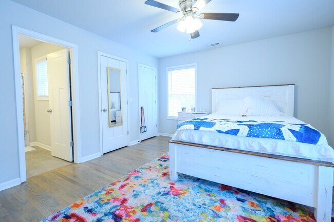 Building Photo - 178 Dan's Way