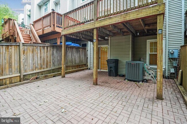 Building Photo - 6760 Cardinal Woods Ct