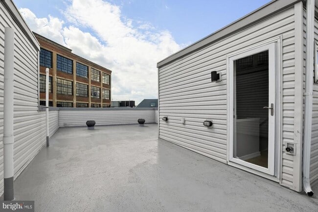 Building Photo - 1504 Earl St