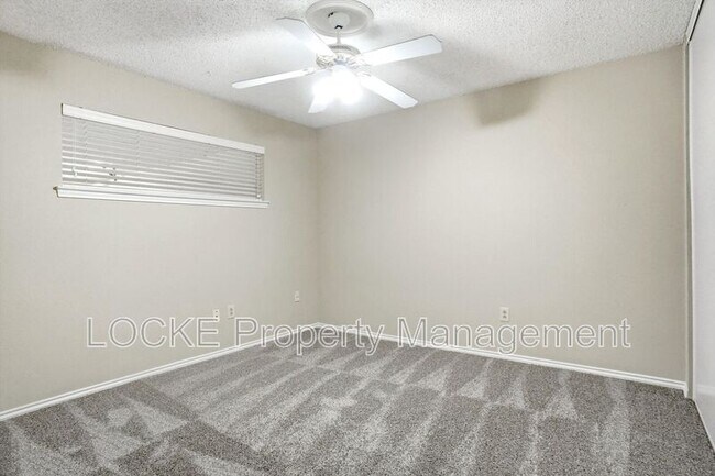 Building Photo - 4917 Ledgestone Dr