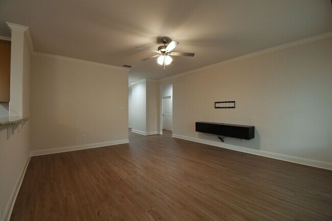Building Photo - 6067 Hamilton Mdws Wy