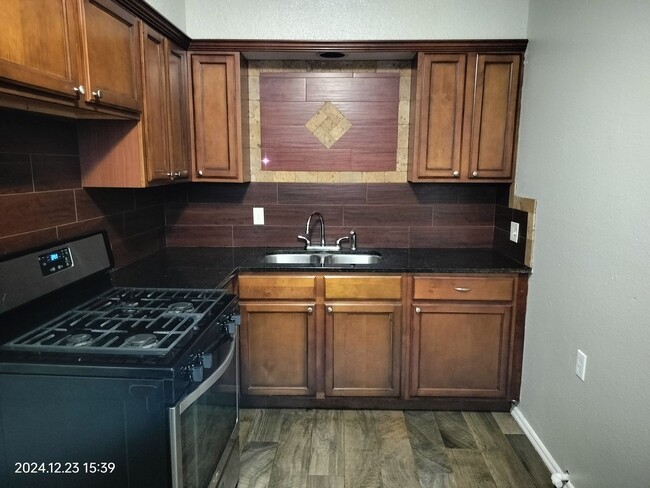 Building Photo - 1 bedroom apartment in Edmond, OK with cen...