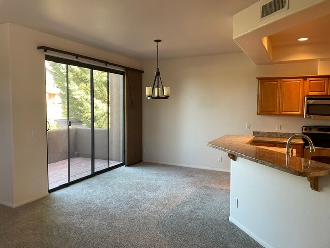 Building Photo - West Sedona Townhome