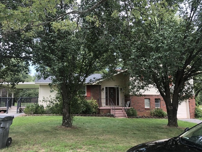 Building Photo - 967 Ford Chapel Rd