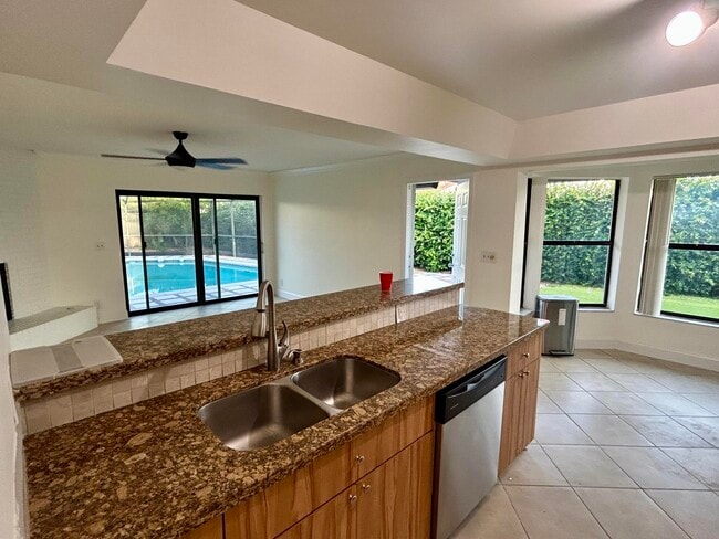 Building Photo - 22822 Pinewood Ct