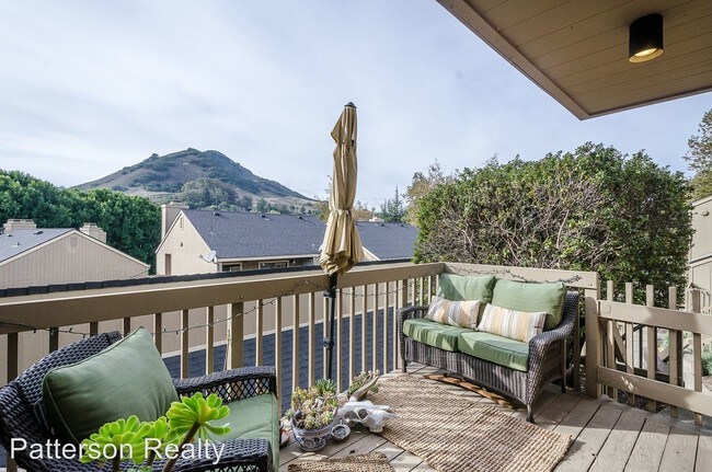 Building Photo - 2 br, 1 bath  - 750 Chorro #15