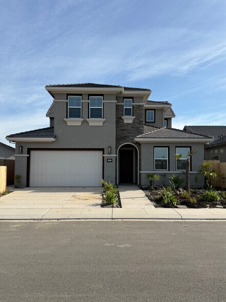 Building Photo - 362 Tigris St
