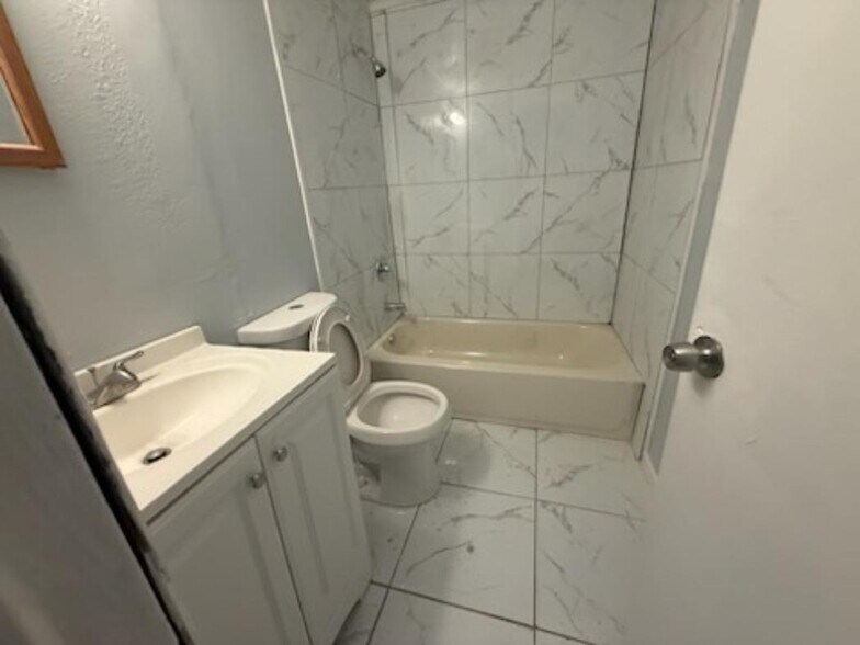 Building Photo - 2693 W 25th St