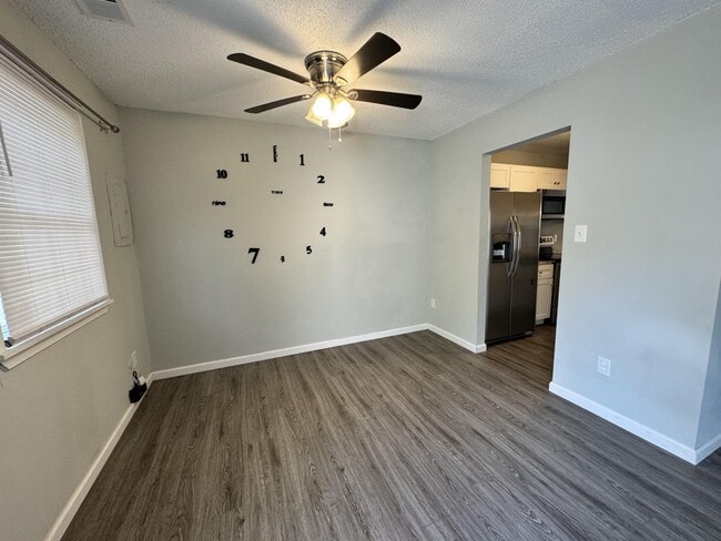 Building Photo - 3467 Waltham Cir