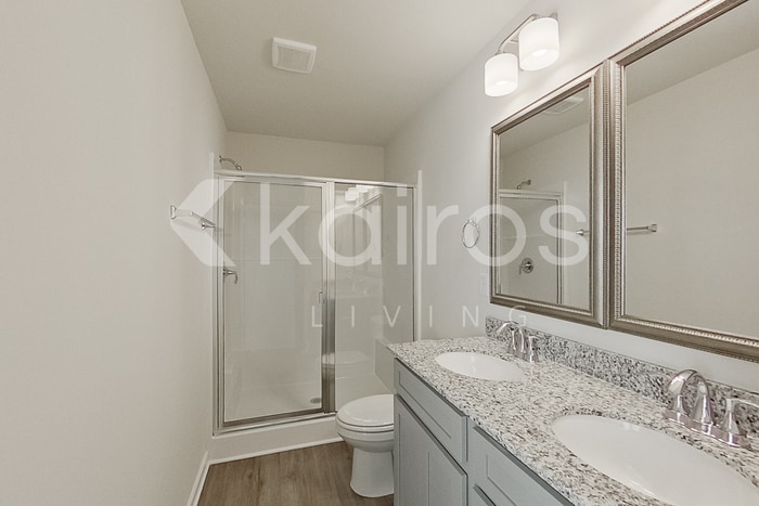 Building Photo - 2191 Banyan Cir