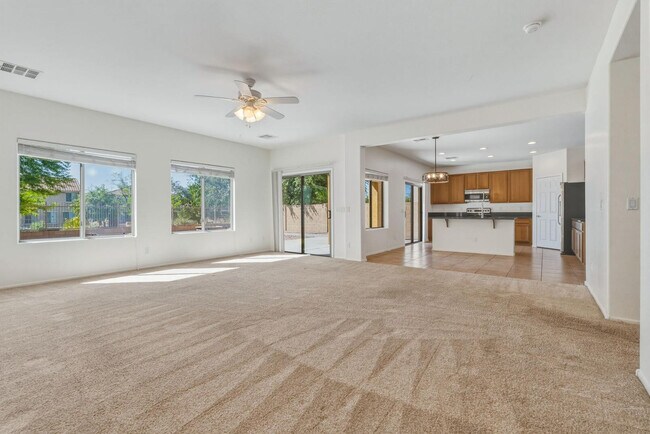 Building Photo - 5111 W El Cortez Trail
