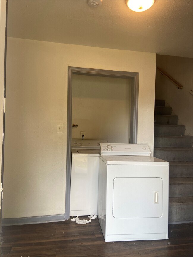 Building Photo - 5301 Collingsworth St