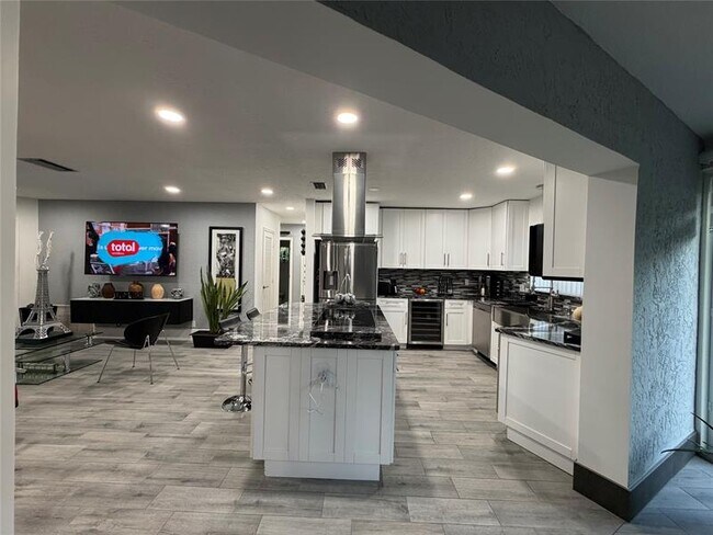 Building Photo - 11240 NW 43rd St