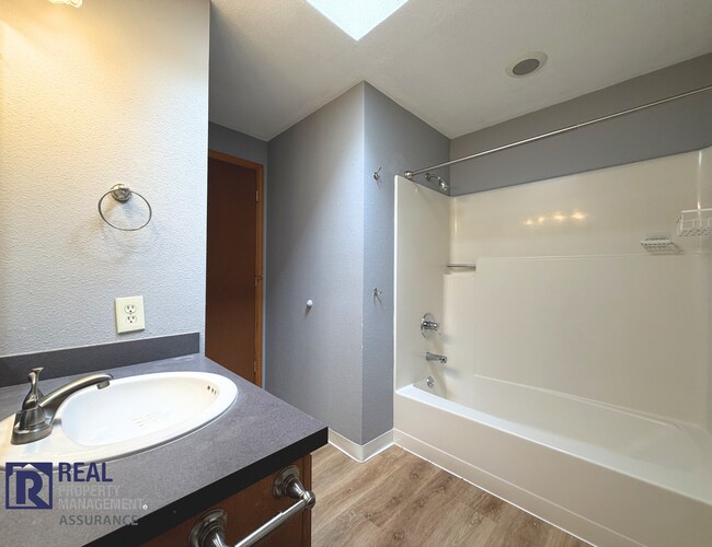 Building Photo - Beautiful 3-Bedroom Home with Fenced Yard, Central A/C & 2-Car Garage